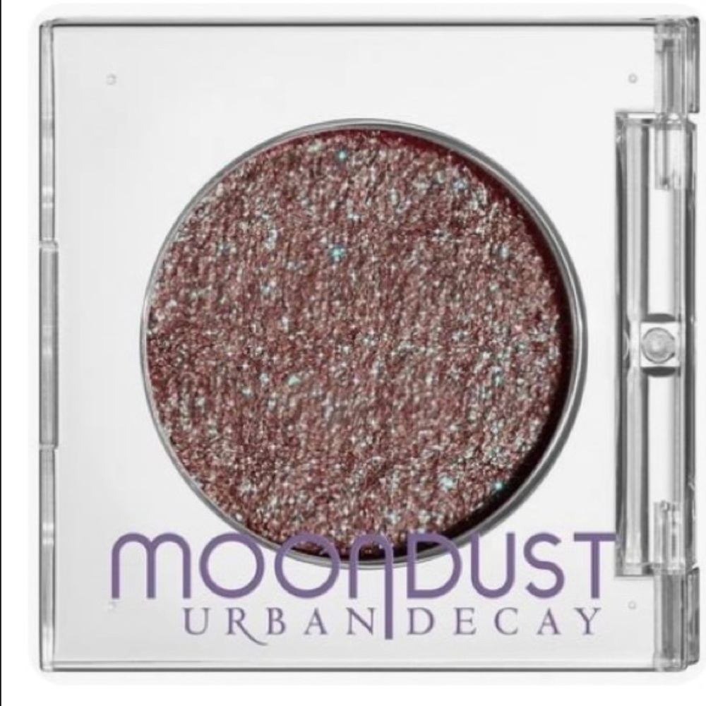 24/7 eyeshadow (urban decay) packed and new with NYX illuminator